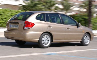 kia_rio_2003_1237_2.jpg